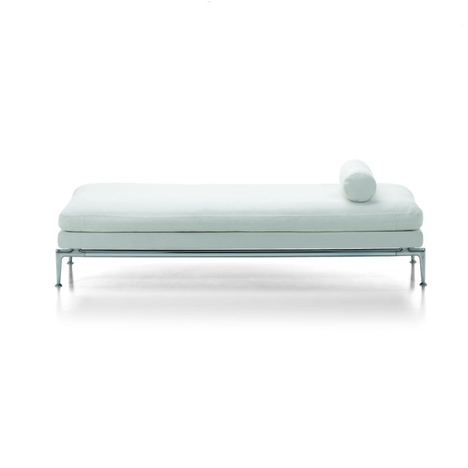 Suita Day Bed