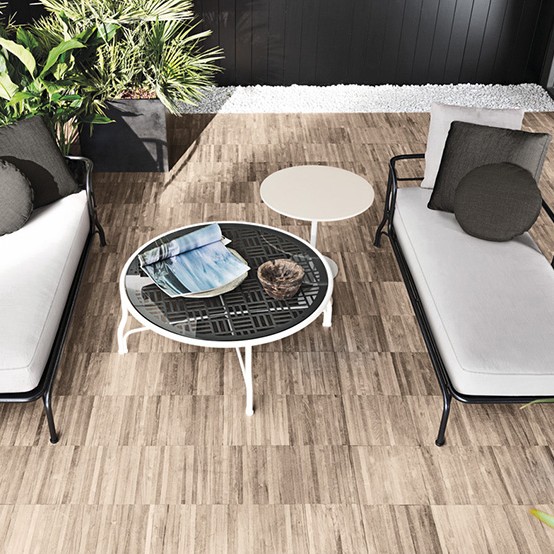 Le Parc Chaise Lounge