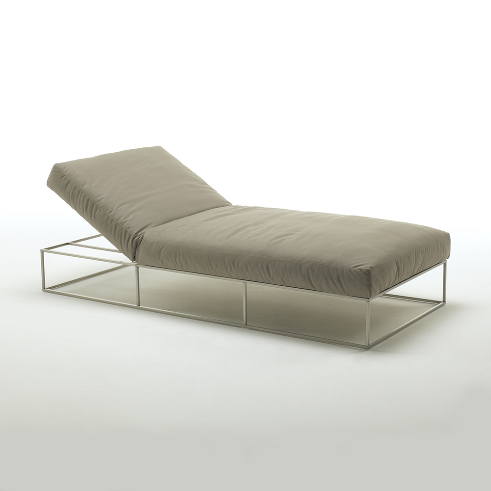Ile Club Day Bed